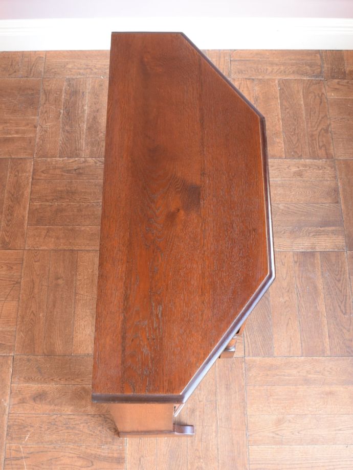 書斎机の美しい天板