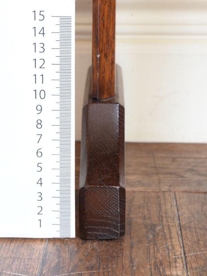 アンティークデスクの脚