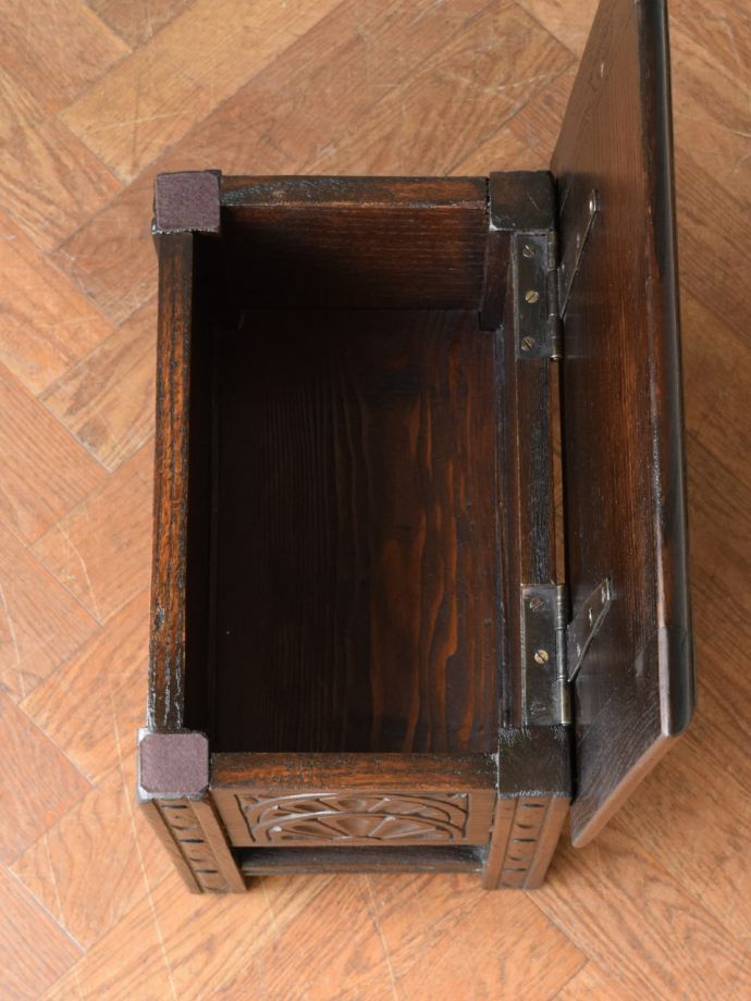 ブランケットボックスの中