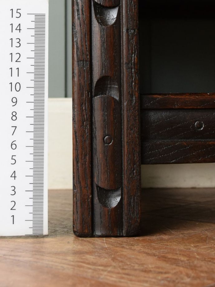 アンティーク家具の脚