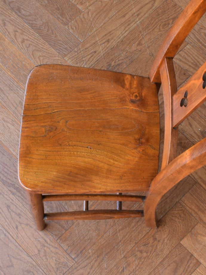 チャペルチェアの座面