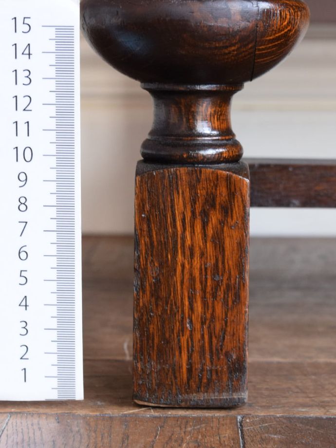 アンティーク家具の脚