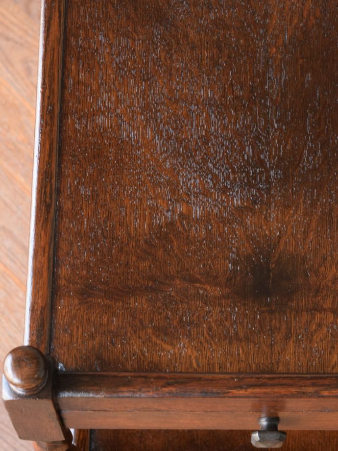 アンティークワゴンの木目