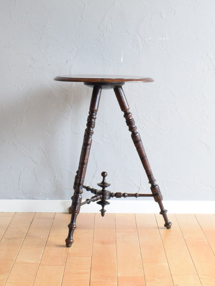 オケージョナルテーブルの側面