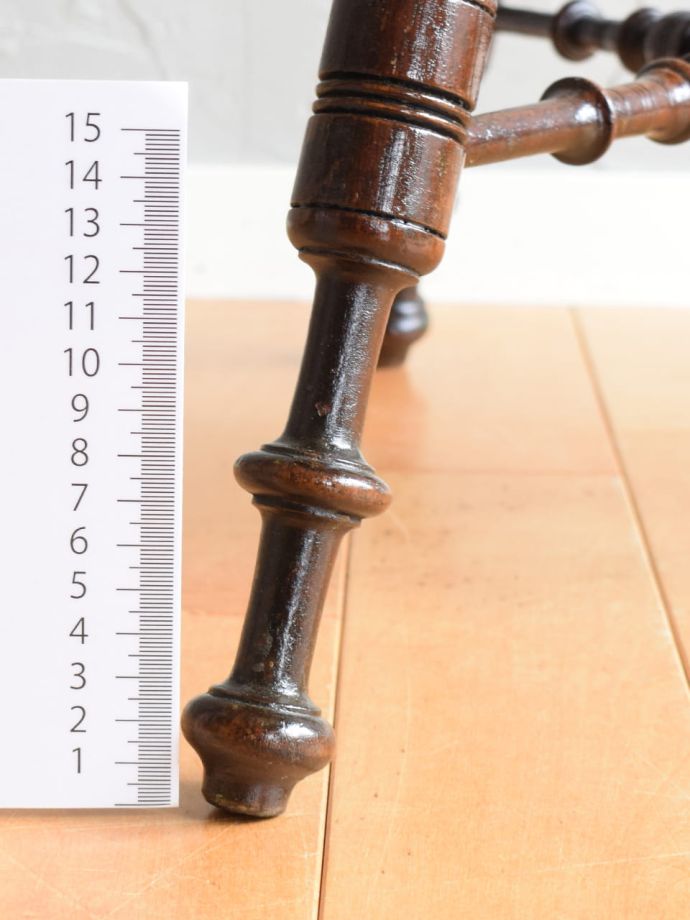 アンティーク家具の脚