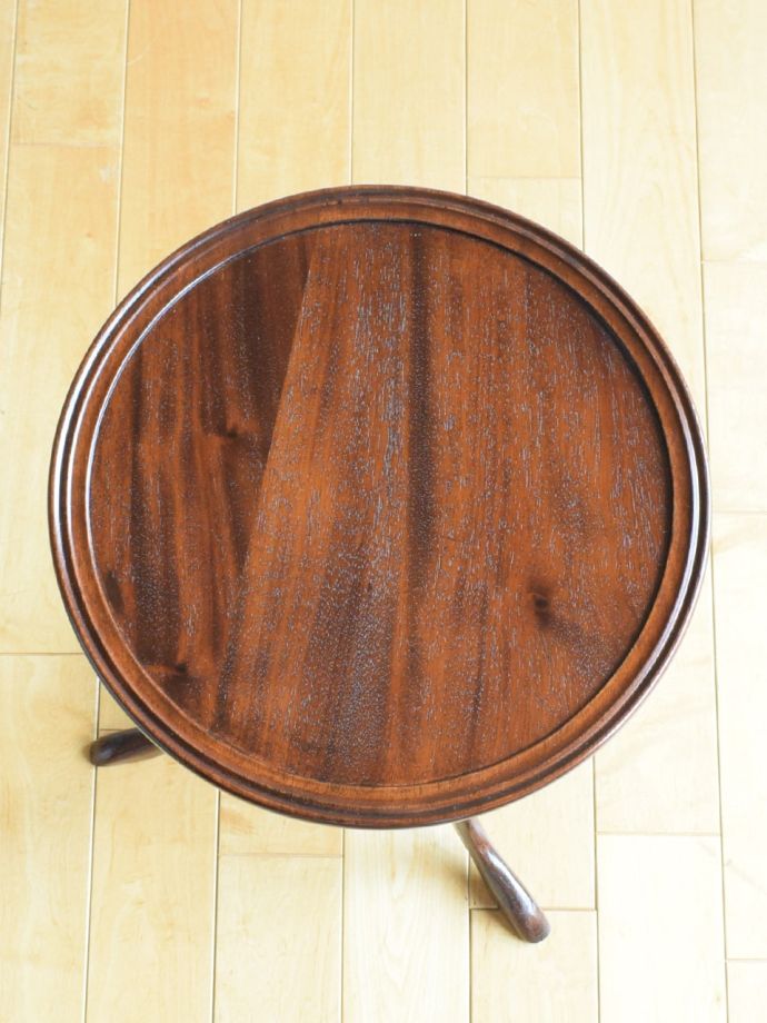 アンティークのテーブルの天板