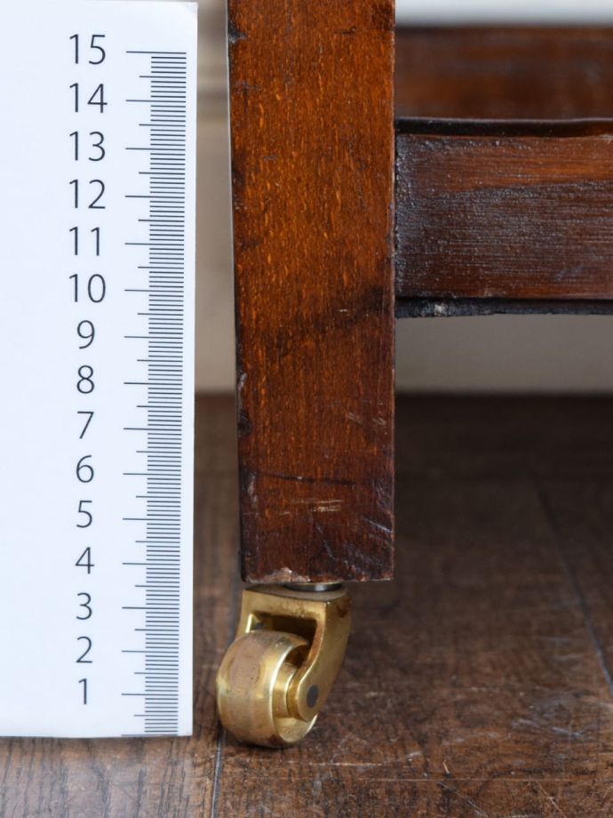 アンティーク家具の脚