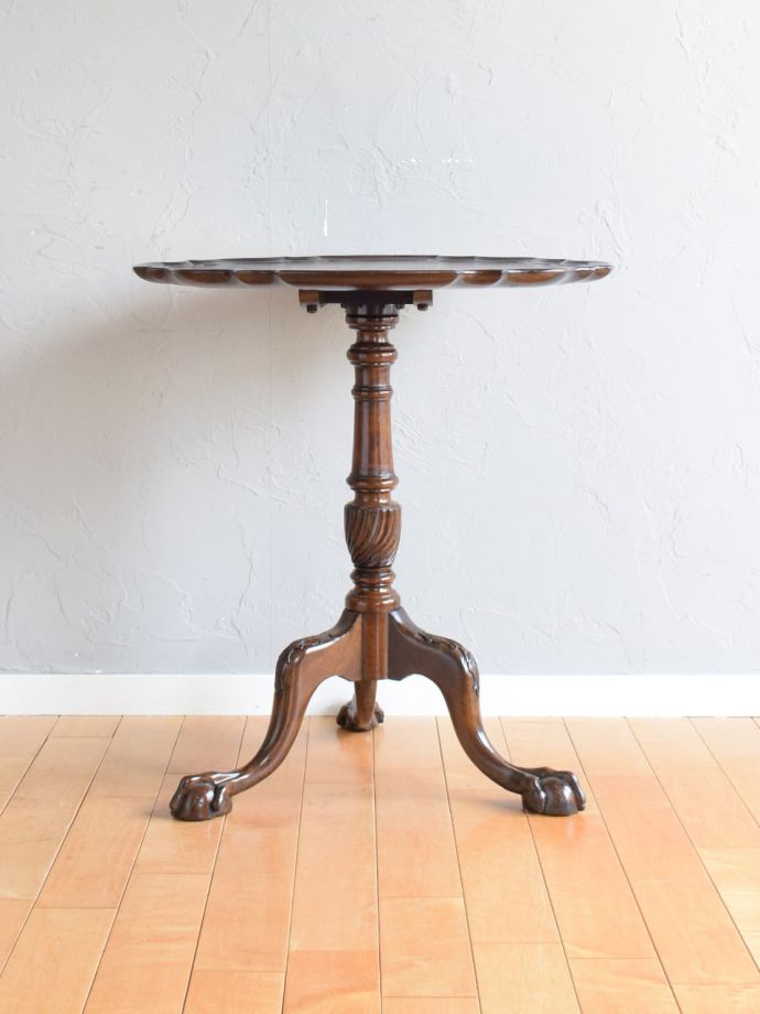 アンティーク家具の側面