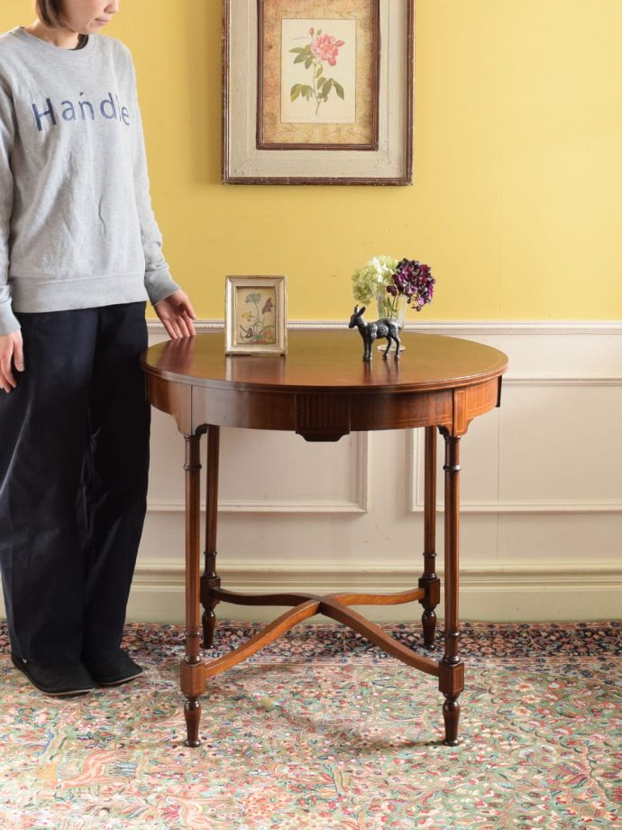 英国のサイドテーブル