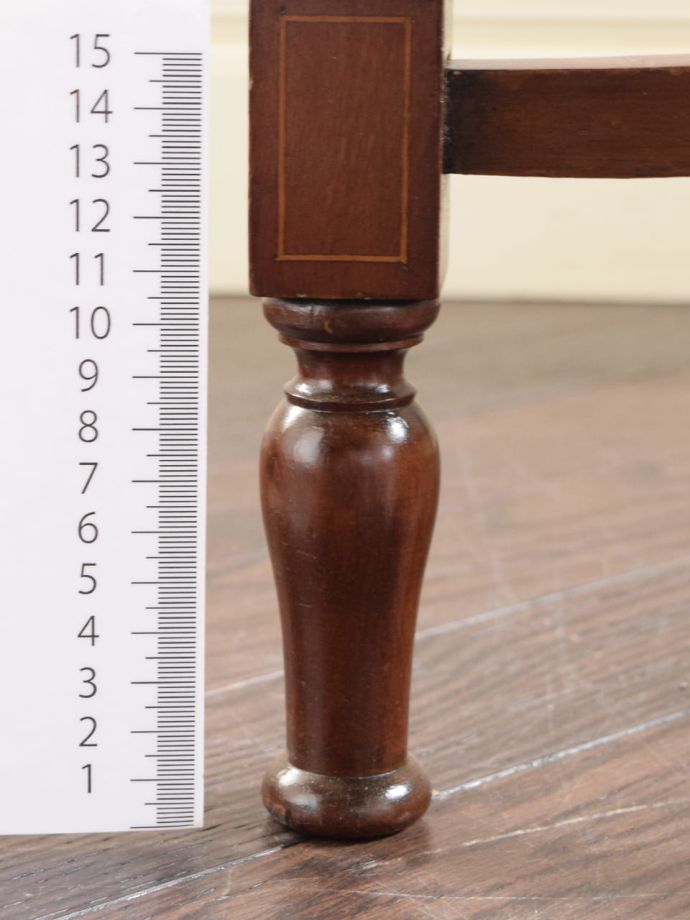 アンティーク家具の脚