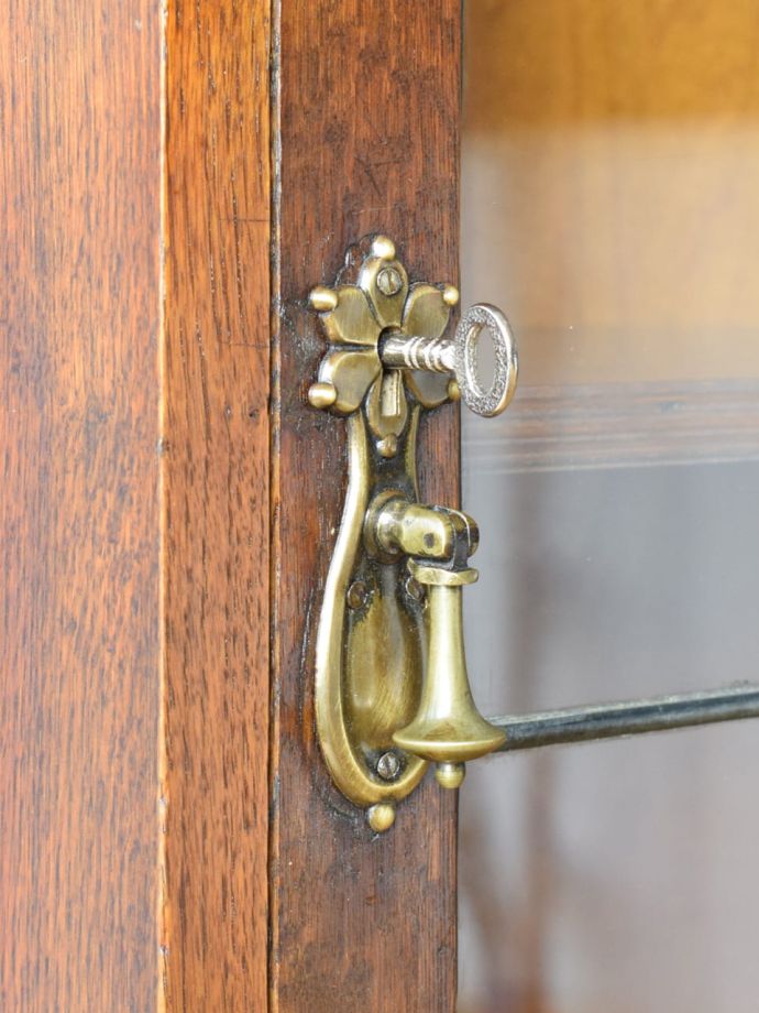 アンティークの鍵と取っ手