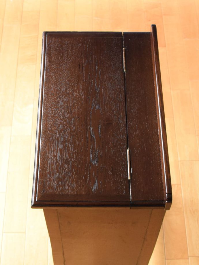 サイドボードの天板