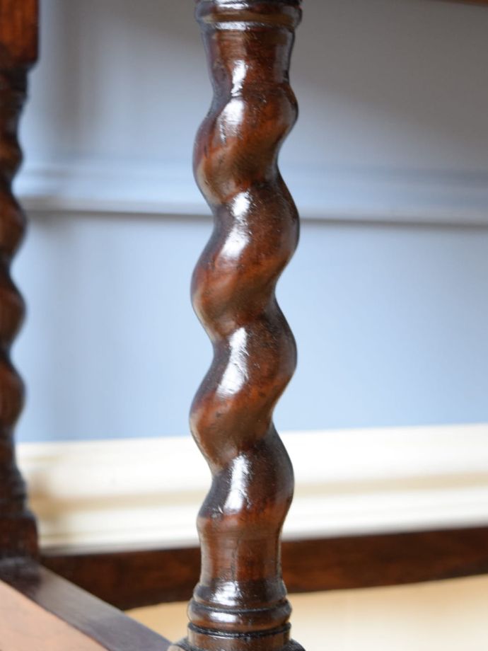 アンティークらしい彫