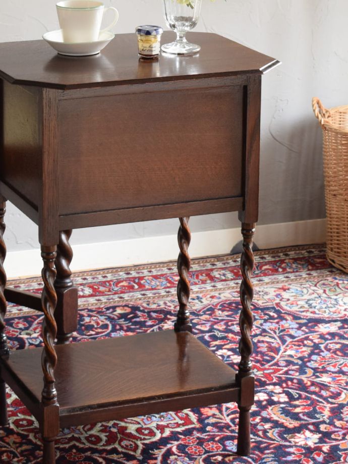 アンティーク家具の美しさ