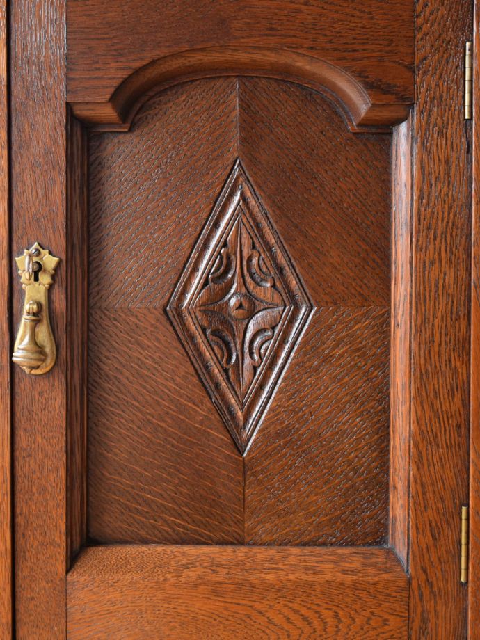 アンティークらしい装飾