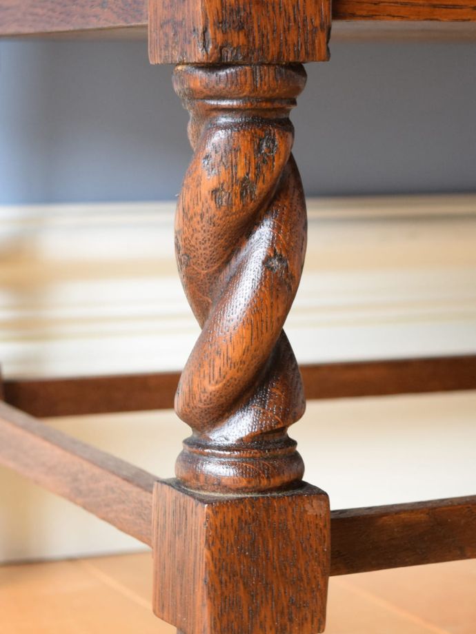 アンティークらしい彫