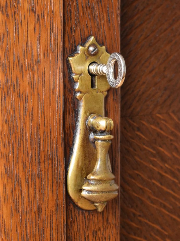 アンティークの鍵と取っ手