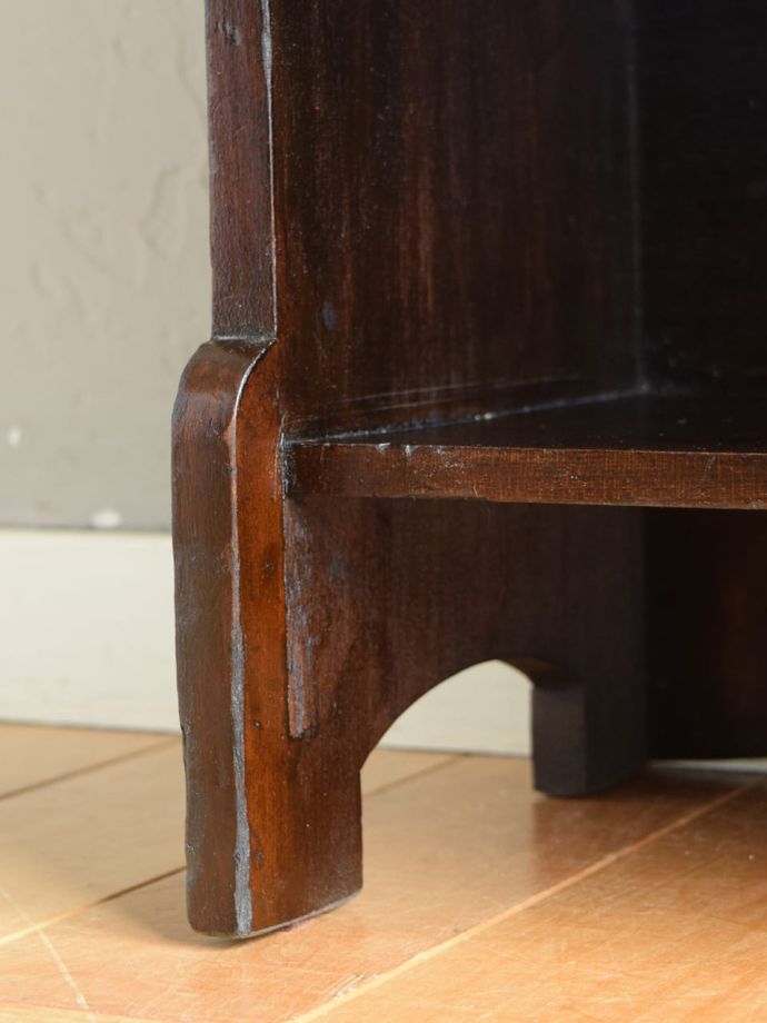 アンティーク家具の脚