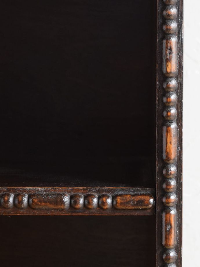 アンティーク家具の装飾