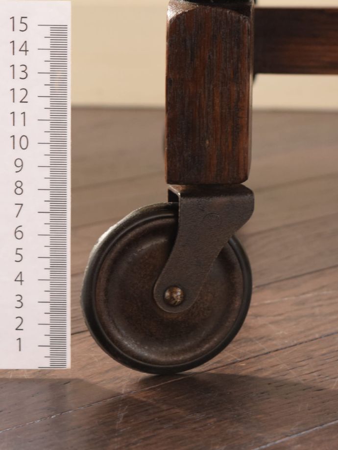 アンティーク家具の脚