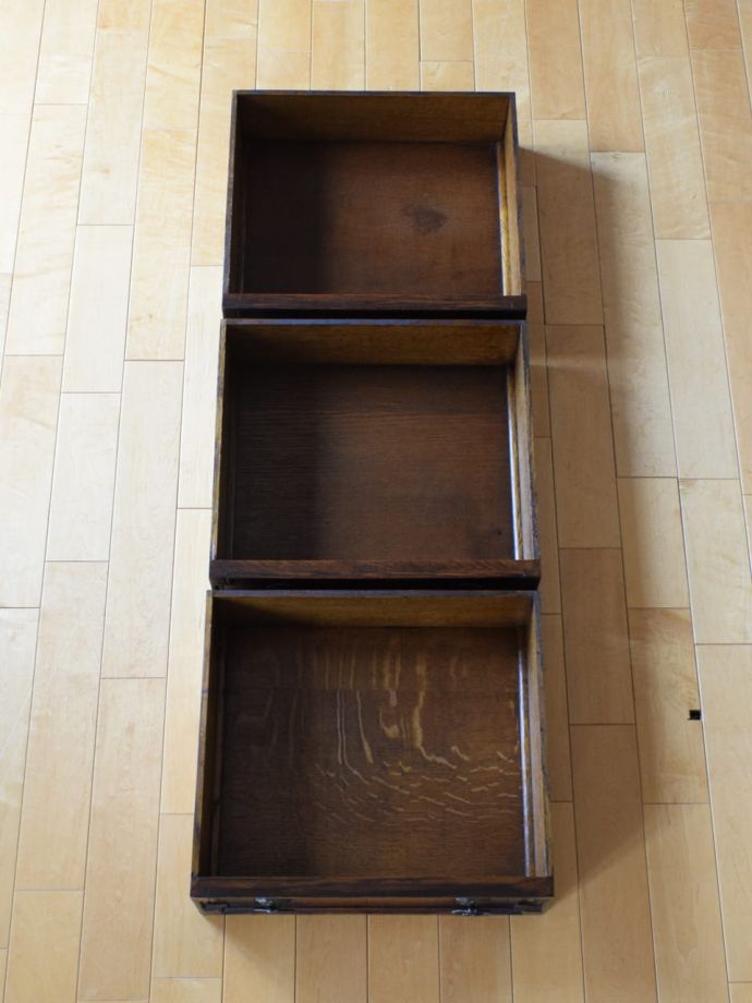 オープンシェルフの引き出し