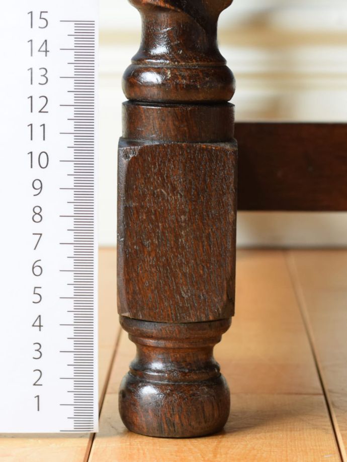 アンティーク家具の脚