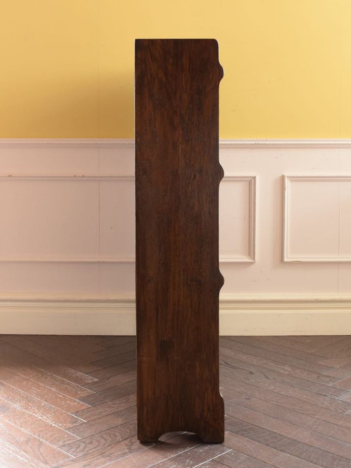 キャビネットの側面