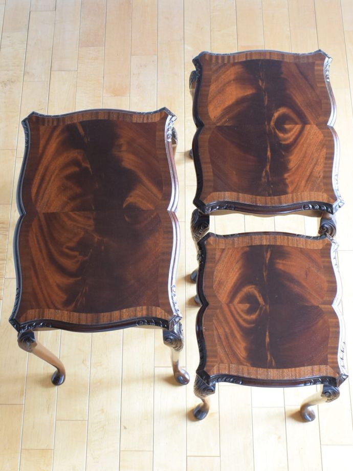 アンティークのテーブルの天板