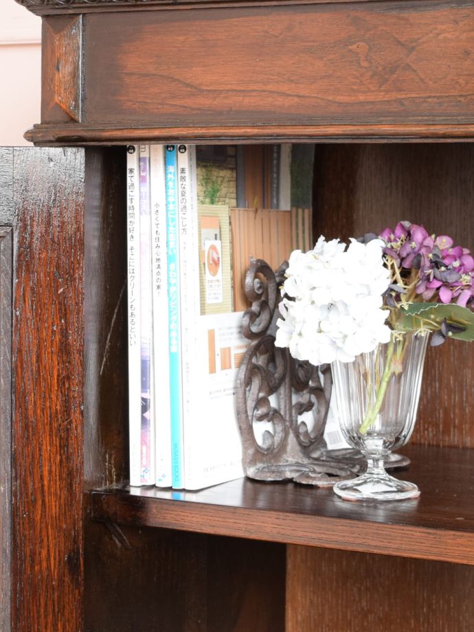 収納たっぷりのキャビネット