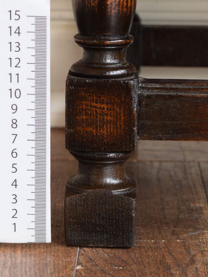 アンティーク家具の脚