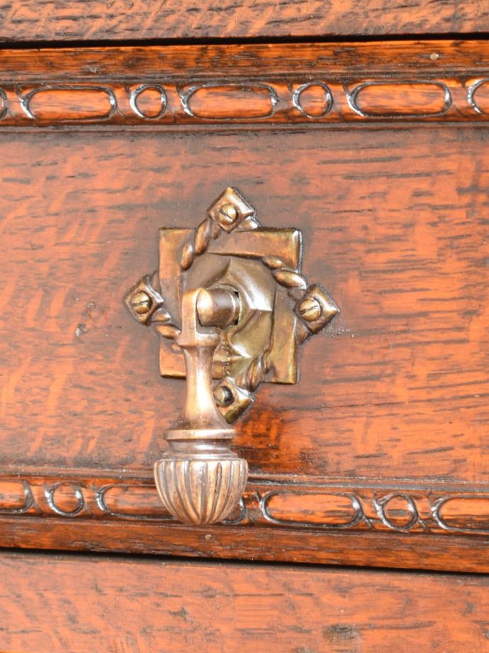 アンティーク家具の取っ手
