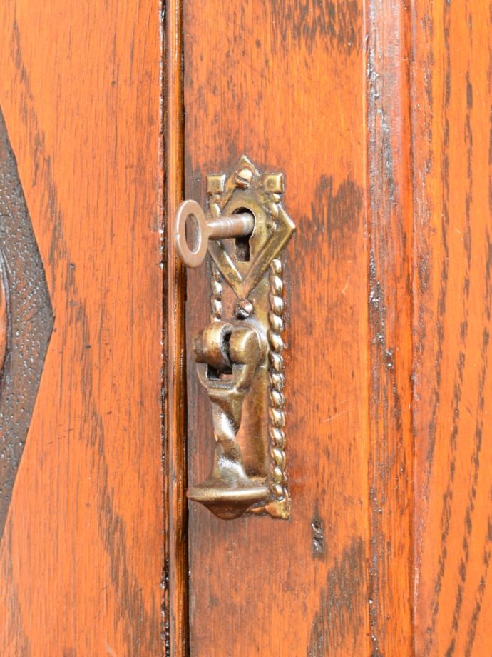 アンティーク家具の鍵