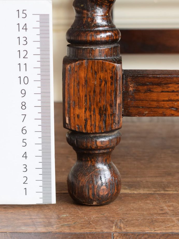 アンティーク家具の脚