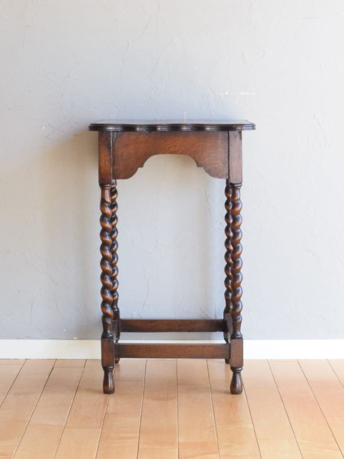 オケージョナルテーブルの側面