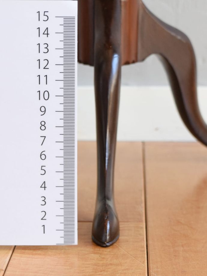 アンティークテーブルの脚