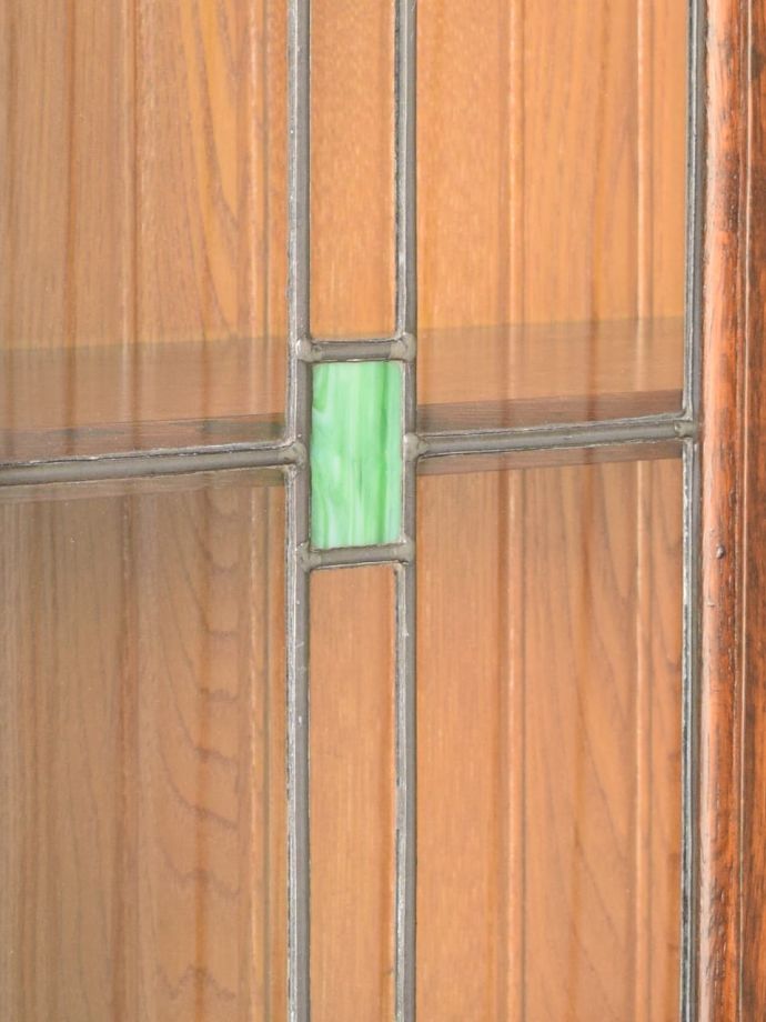 アンティークガラスの扉