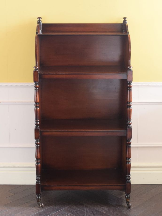 オープンシェルフの棚板