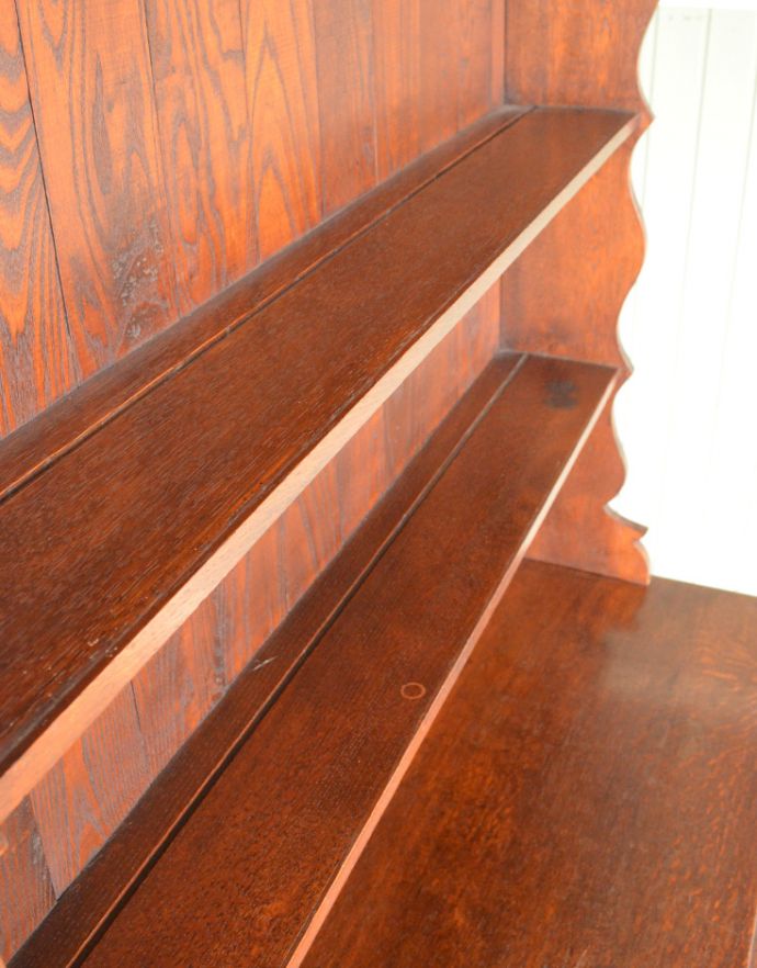 アンティークのキャビネット アンティーク家具 イギリスの美しいアンティーク家具、濃い色のオシャレなカップボード。オープン棚には、それぞれの段にプレート立ての溝が入っています。(j-1184-f-1)