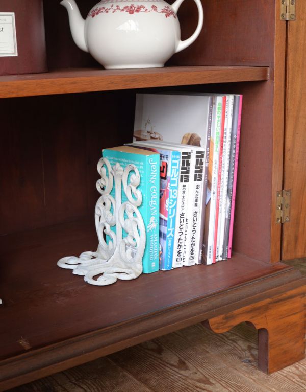 アンティークのキャビネット　アンティーク家具　英国からのアンティーク家具、大きなガラス扉のブックケース（本棚）。雑誌やファイルも型崩れすることなく、立ててキレイに収納できます。(j-1318-f)