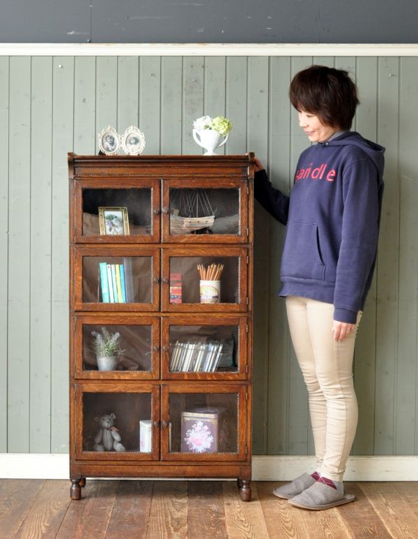 英国のカッコいいアンティーク家具、ガラス扉のシャツケース（本棚）(j