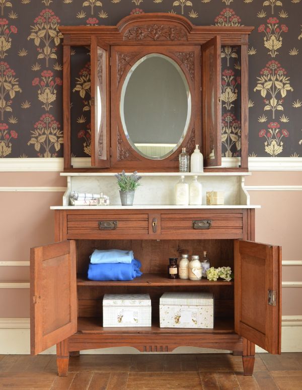 アンティークのキャビネット　アンティーク家具　英国のアンティーク家具、三面鏡があるウォッシュスタンド（キャビネット）。２段に分けて収納できます。(j-1476-f)