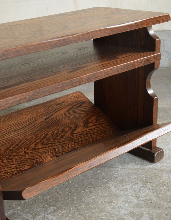 マガジンラック アンティーク家具 大人っぽい木目のイギリスアンティーク家具、コンパクトなマガジンラック。中までしっかりとお手入れしています。(j-1506-f)