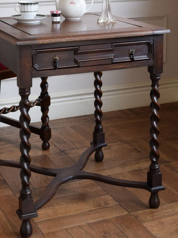 おしゃれなサイドテーブル