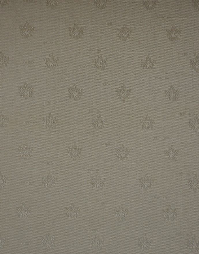 アンティークのキャビネット アンティーク家具 美しい象嵌入りの英国アンティーク、高級感溢れるアールヌーヴォーのガラスキャビネット。新しく貼り替えました背板の生地は新しいものに貼り替えてあります。(j-1644-f)