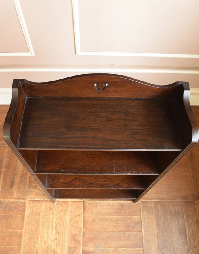 アンティークのキャビネット アンティーク家具 書斎やリビングで使いたい英国アンティーク家具、小さくて使いやすいシェルフ(本棚)。ピカピカにお直ししました。(j-1659-f)