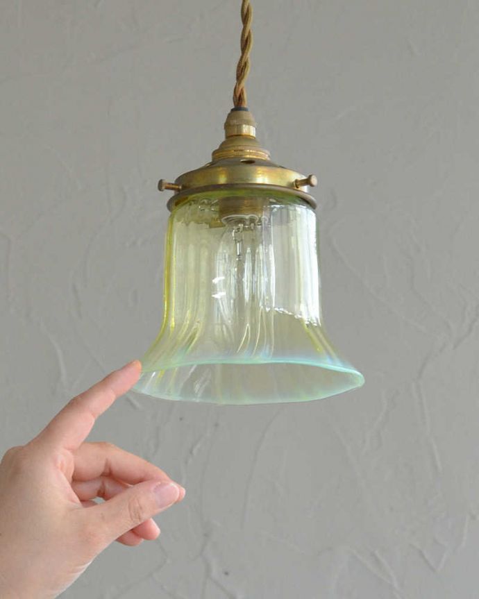 イギリスアンティーク照明、ヴァセリンランプのペンダントライト