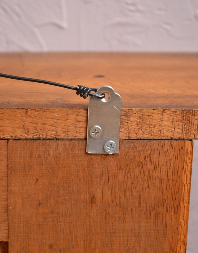 ウォールシェルフ・ウォールハンガー アンティーク家具 フランスアンティークの壁付け家具、フックがたっぷり付いた美しいウォールハンガー(壁付けシェルフ)。カンタンに取り付け出来ます。(j-1691-f)