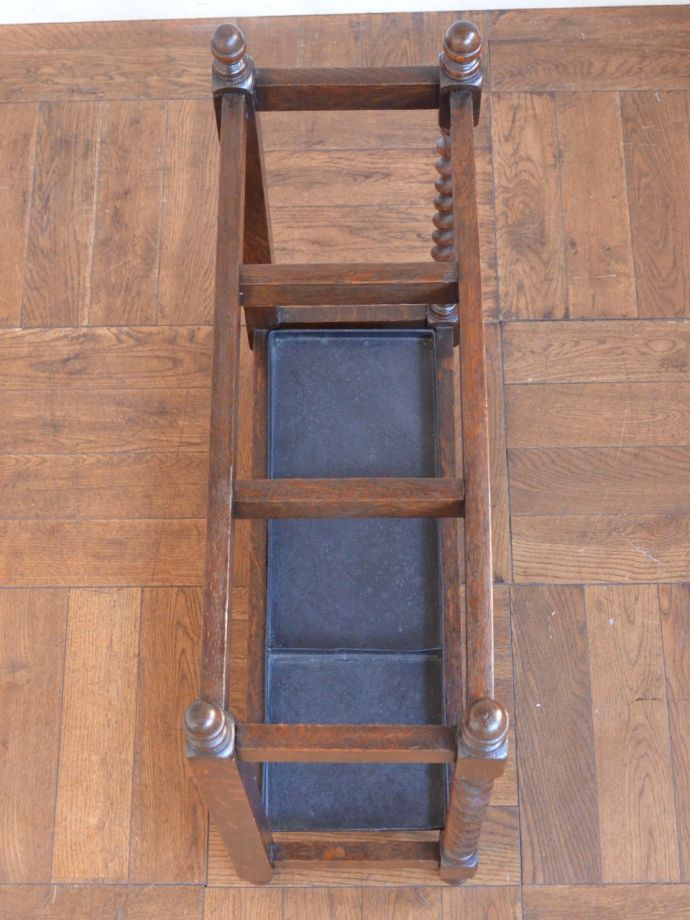 アンティークのステッキスタンド