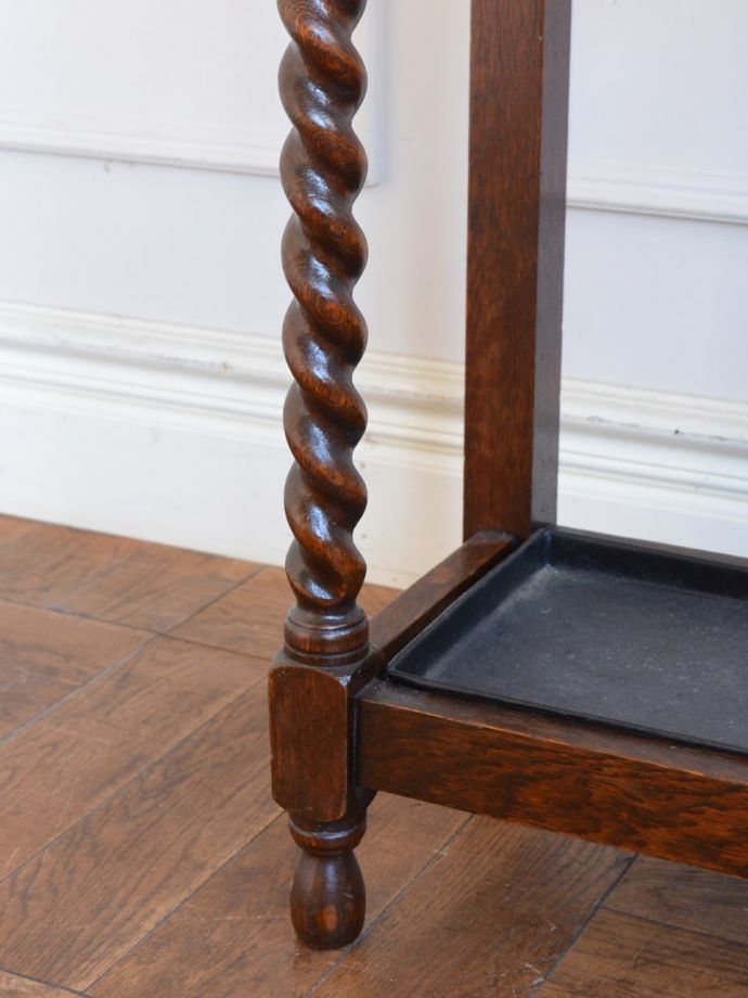 アンティーク家具の脚