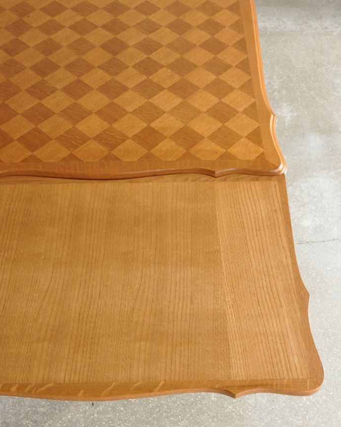 ロイドテーブル　アンティーク家具　フランスの美しいアンティーク家具、３WAYのドローリーフテーブル（伸張式ダイニングテーブル） 。メンテナンスをしてありますので、つなぎ目も美しく仕上がります。(j-1821-f)